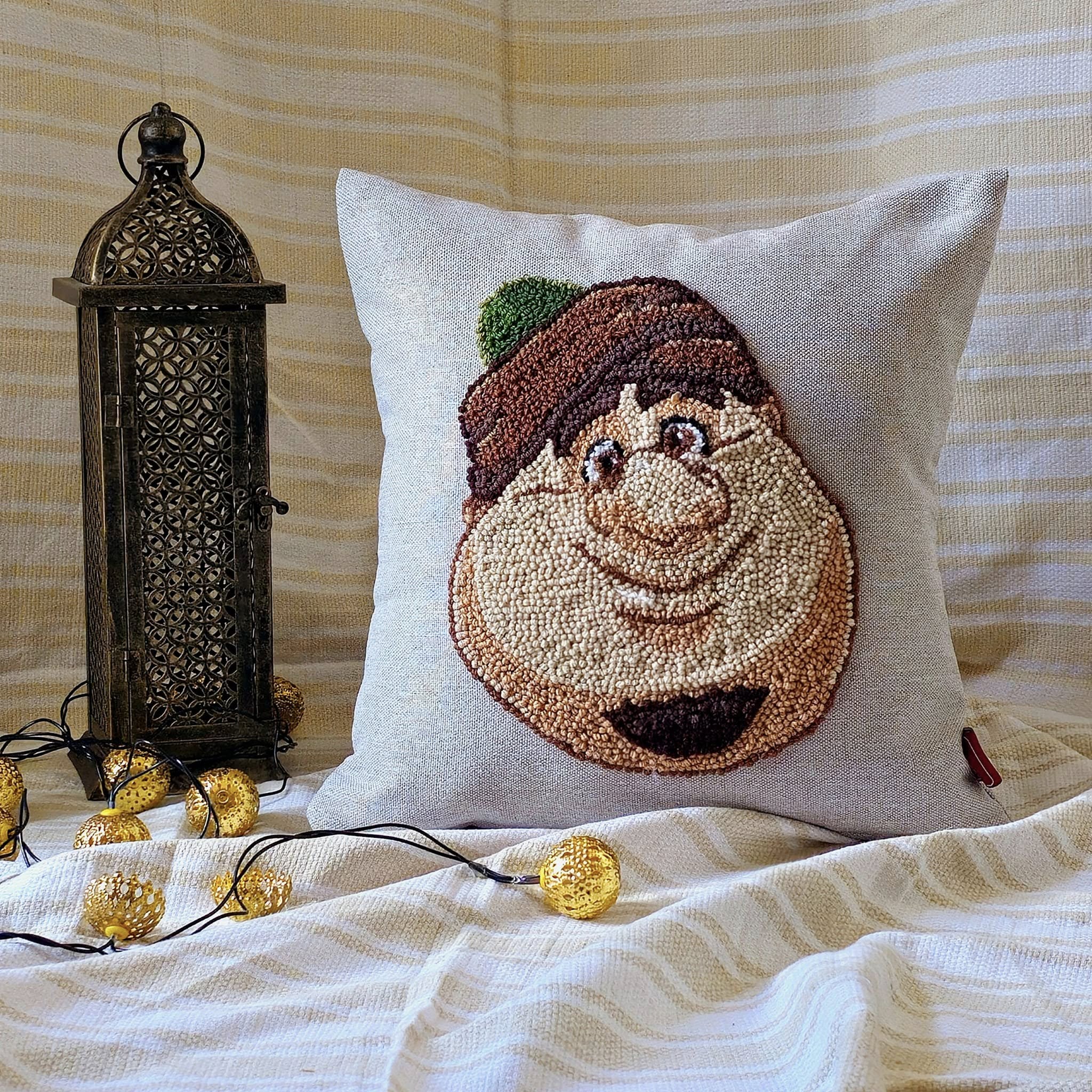 Kratchi Fananees Cushion