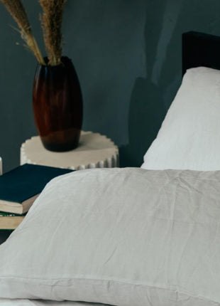 J Linens White Linen Fitted Sheet Set