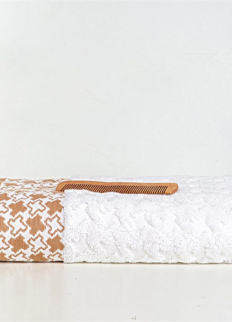 J Linens Stars Beige Bath Towel