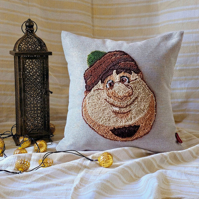 Kratchi Fananees Cushion