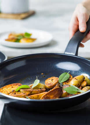 GreenPan Essence Frying Pan with Ceramic Non-Stick Coating 24 cm