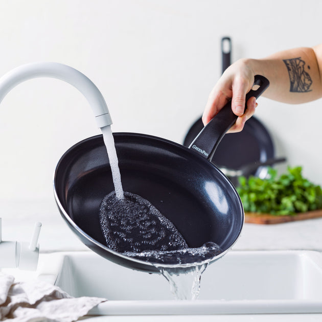 GreenPan Essence Frying Pan with Ceramic Non-Stick Coating 24 cm