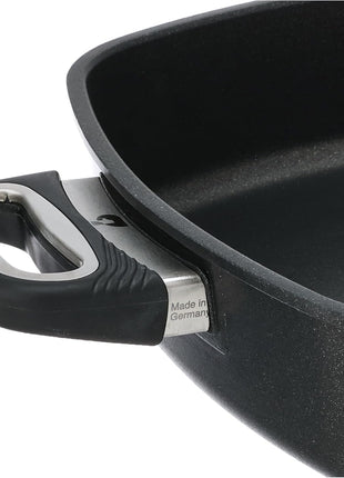 First Titanium Square Pan with Side Handles 28*28 cm
