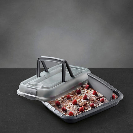 BergHoff Leo Covered Cake Pan with Slicer