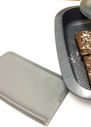 BergHoff Leo Covered Cake Pan with Slicer