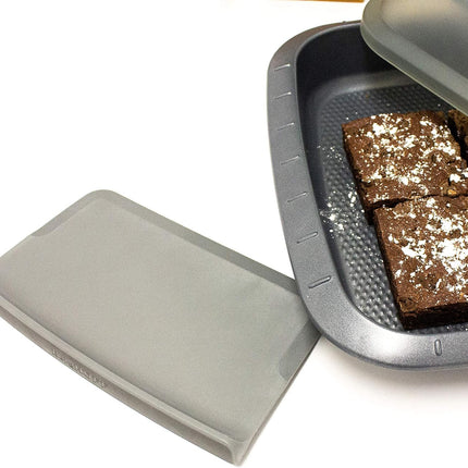 BergHoff Leo Covered Cake Pan with Slicer