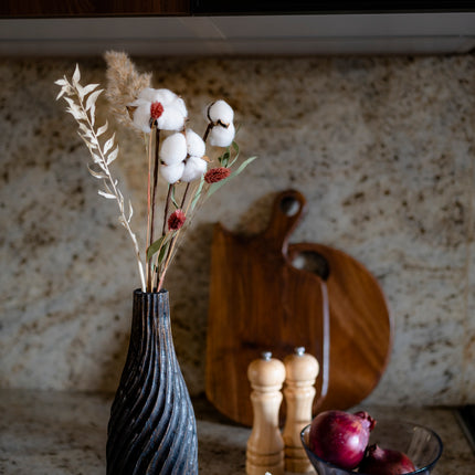 Pots N' Objects Swirly Vase