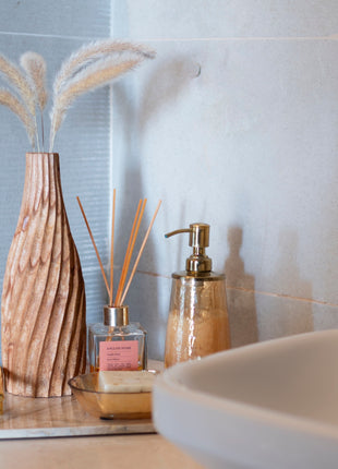 Pots N' Objects Swirly Vase