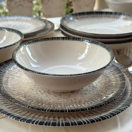 Tulu Lara 24 PCS Dinnerware Set