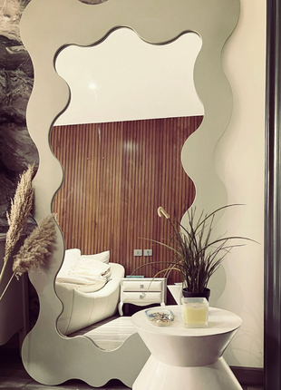 Humain By mz Squiggly Mirror