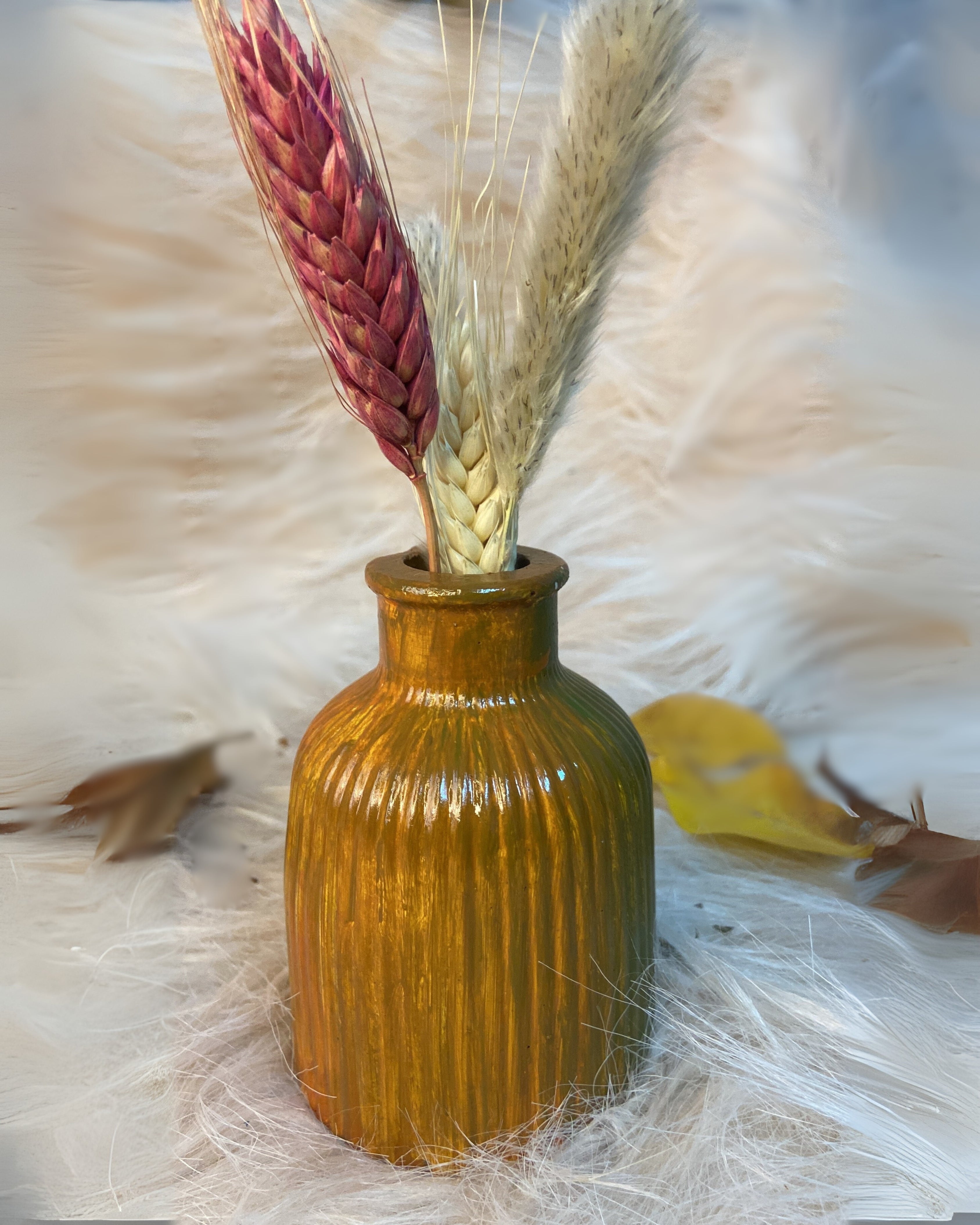 Wasl Orgreen Ribbed Vase