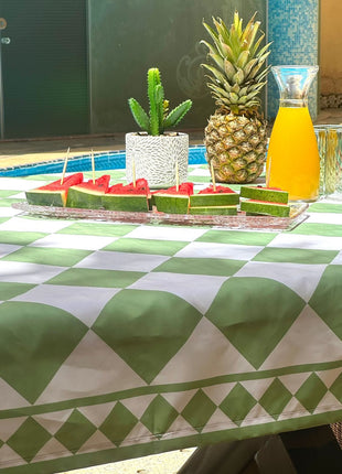 Mantile Light Green Checkered Tablecloth.