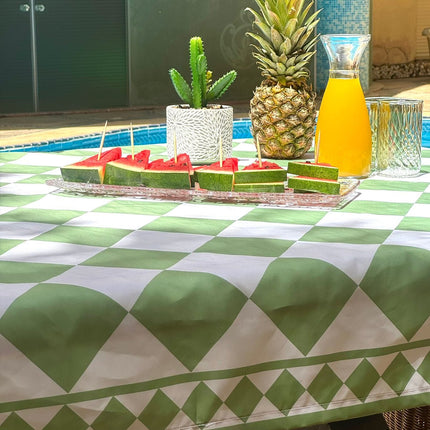Mantile Light Green Checkered Tablecloth.