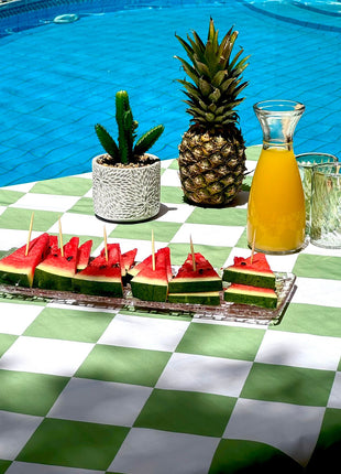 Mantile Light Green Checkered Tablecloth.
