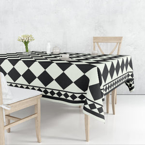 Mantile Black and White Checkered Tablecloth.