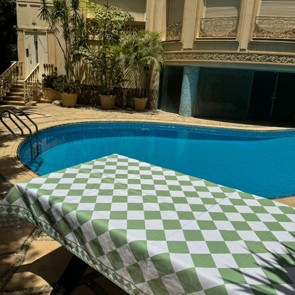 Mantile Light Green Checkered Tablecloth.