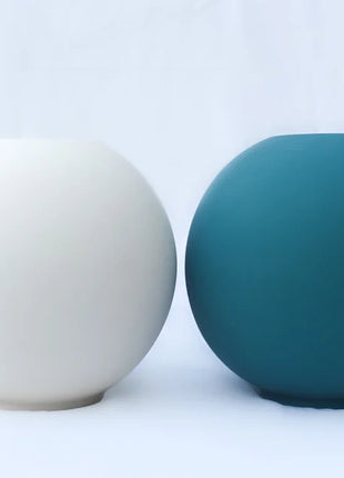 Pine Artful Curve Vase