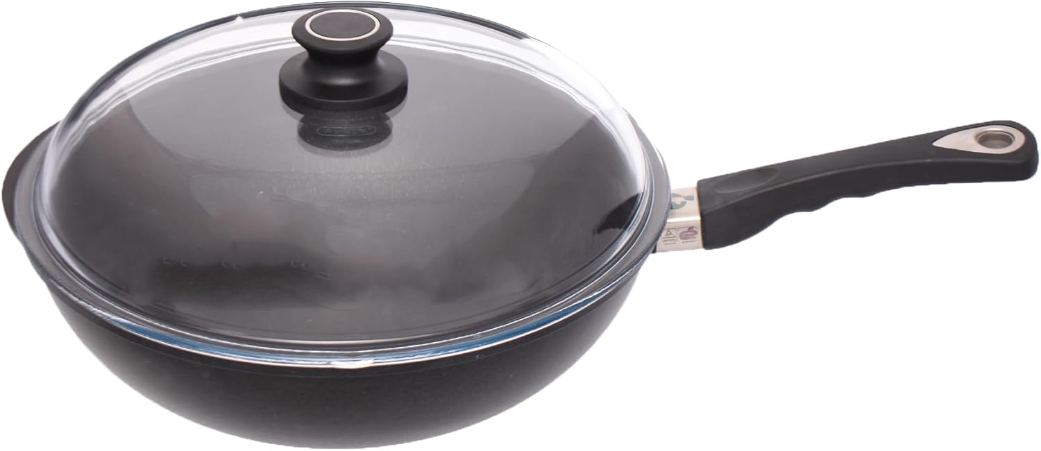 First Titanium Wok Pan, 3 Liter Capacity, 32 cm