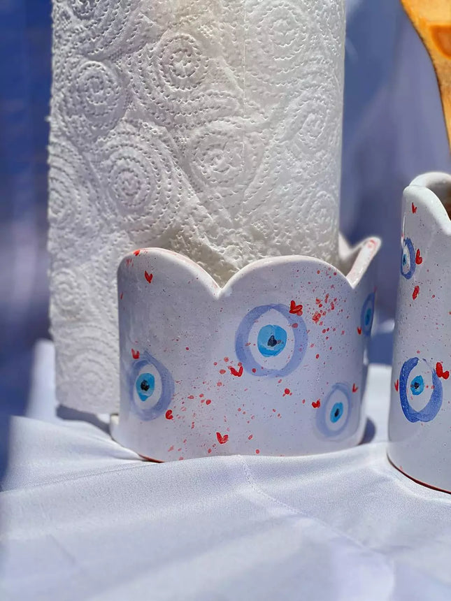 Piece of Sara EyeLover Tissue Holder